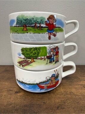 Vintage Stackable Campbells Ceramic Soup Mugs w Kids Picnic, Fishing, Hopscoth
